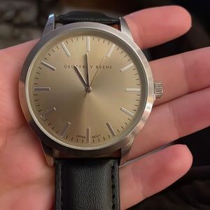 Men watch Geoffrey Beene